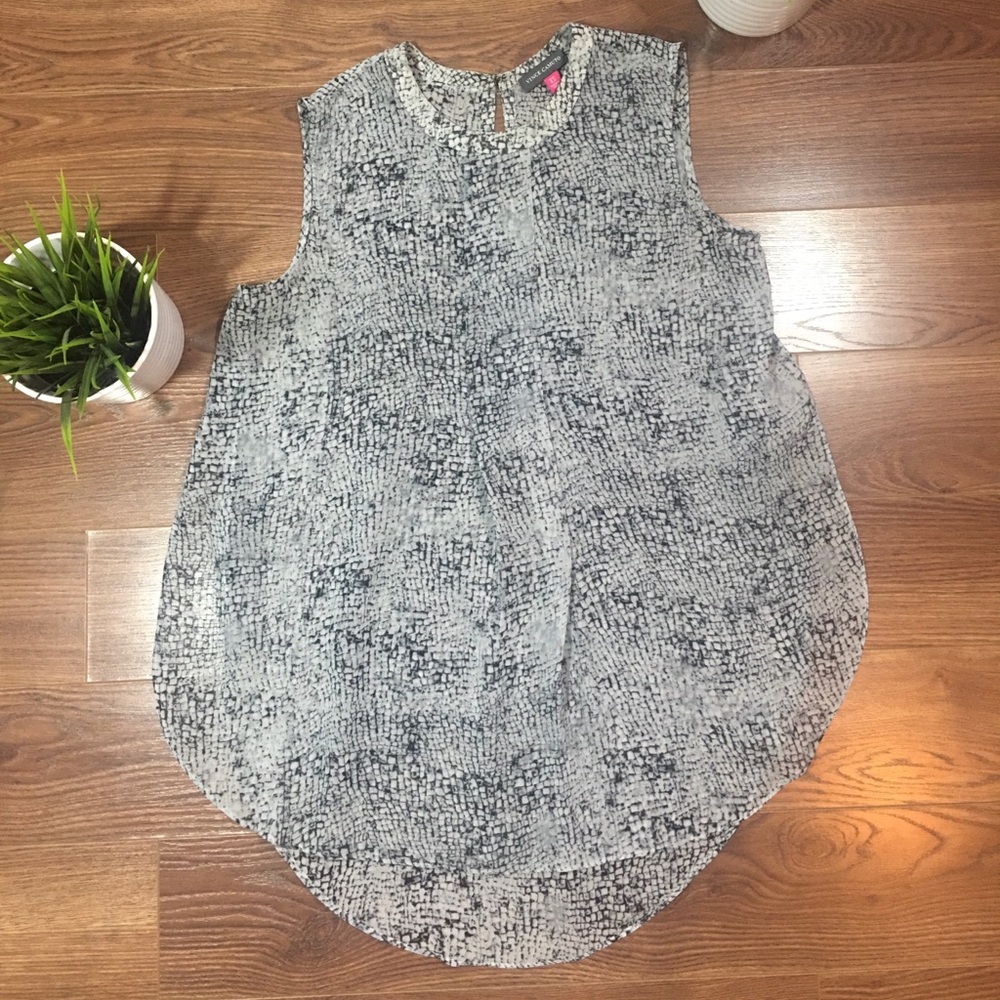 VINCE CAMUTO Sleeveless top